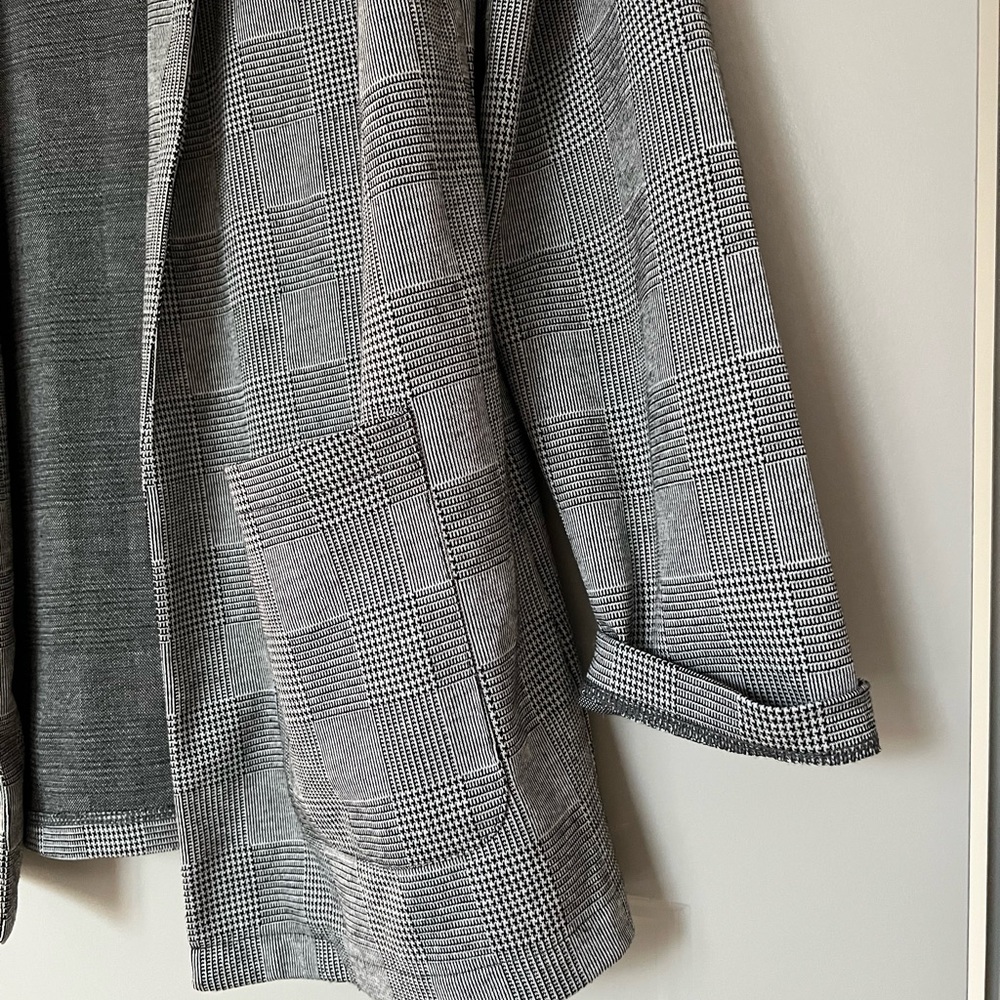 Grey Blazer - Picture 3 of 3